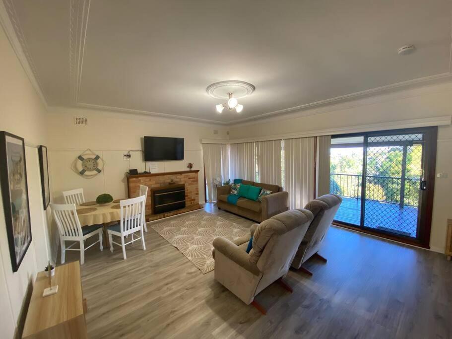 Boyle'S Beach House - Fully Furnished 3 Bedroom Home. Secure Parking. Намбакка-Хедс Экстерьер фото