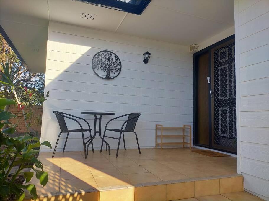 Boyle'S Beach House - Fully Furnished 3 Bedroom Home. Secure Parking. Намбакка-Хедс Экстерьер фото